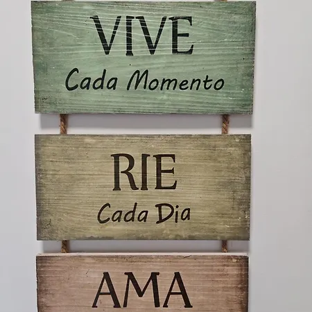 Casa Rosa At Parrot At Carihuela *