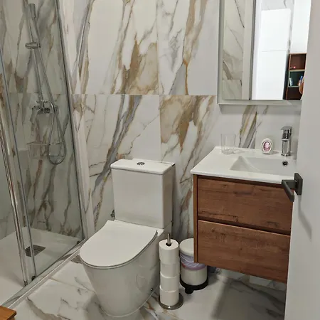 Casa Rosa At Parrot At Carihuela *