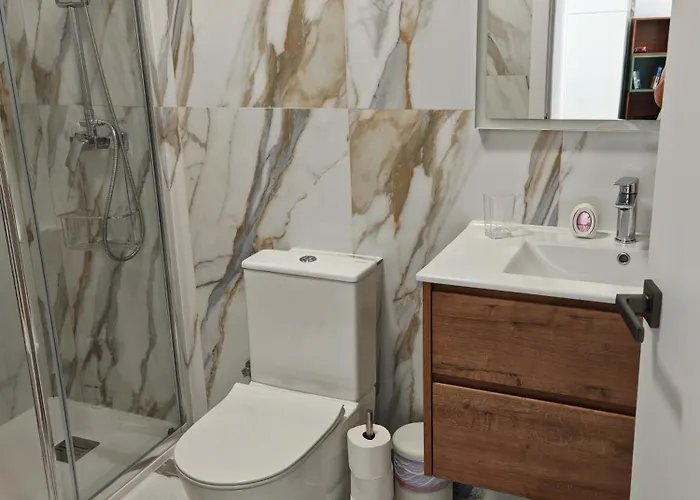 Casa Rosa At Parrot At Carihuela *