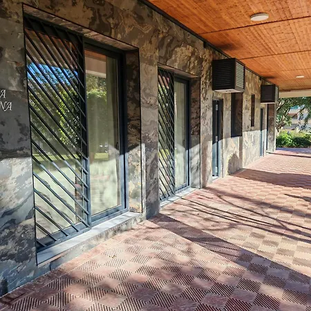 Casa Rosa At Parrot At Carihuela Lägenhet *